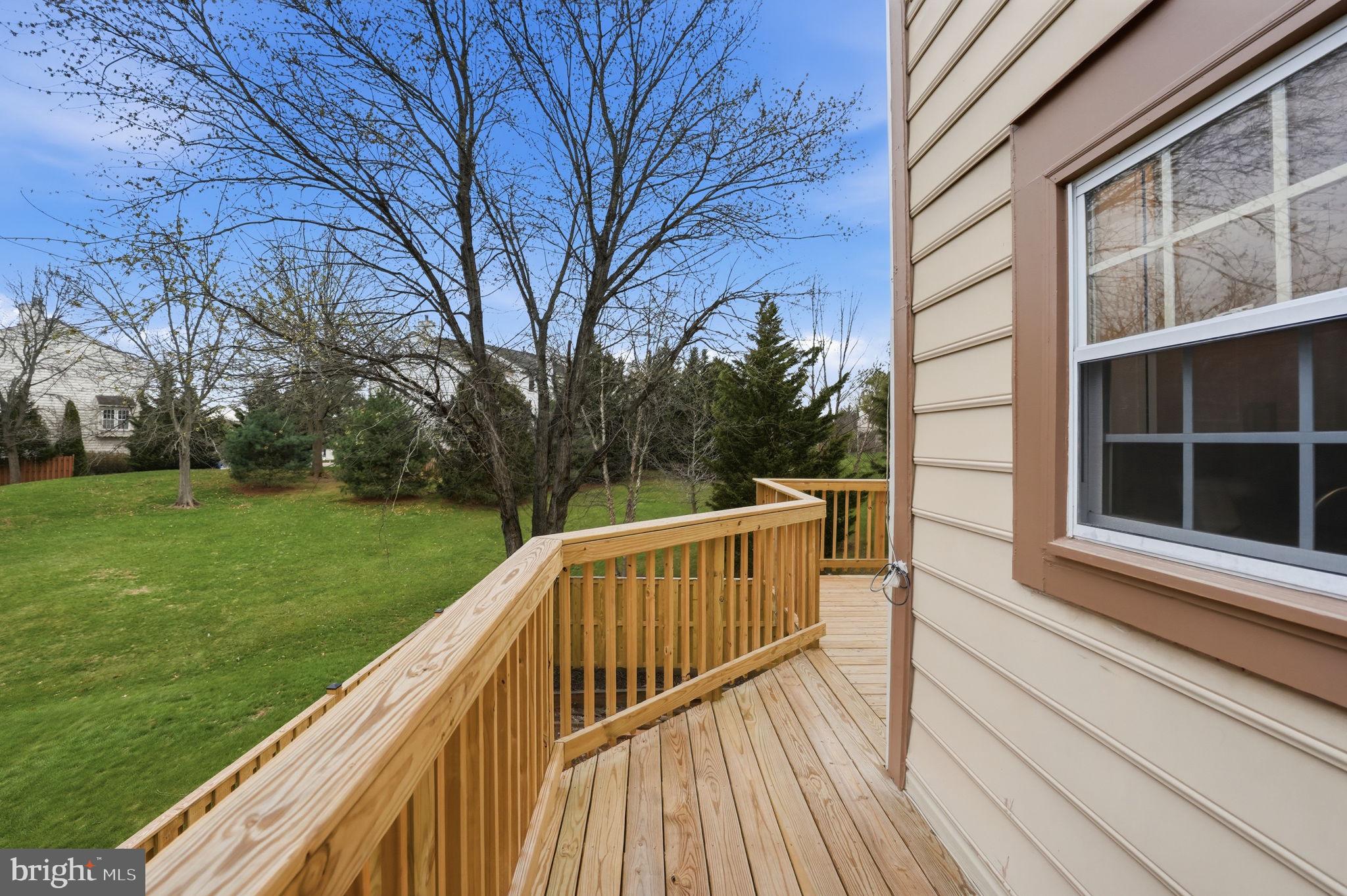 46944 TRUMPET CIRCLE