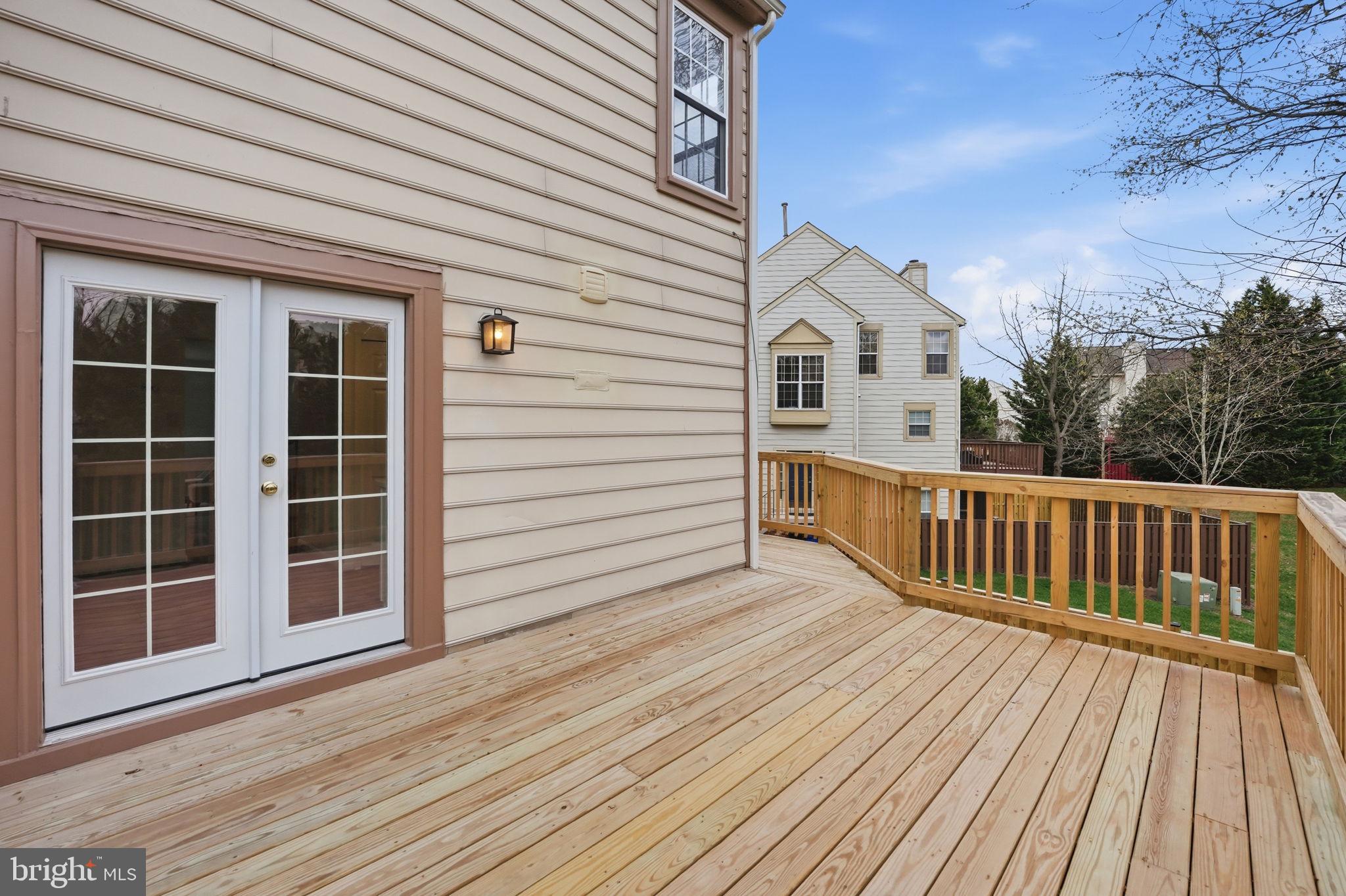 46944 TRUMPET CIRCLE