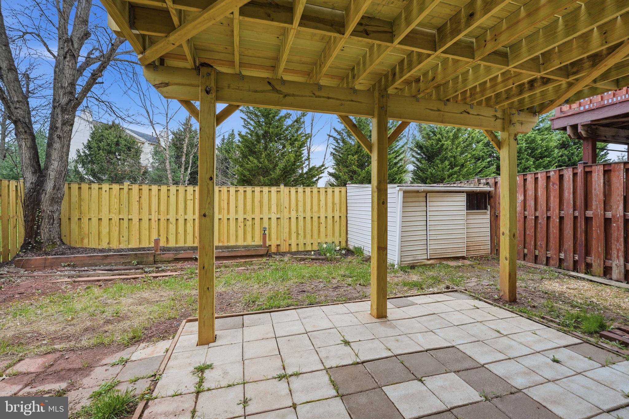 46944 TRUMPET CIRCLE