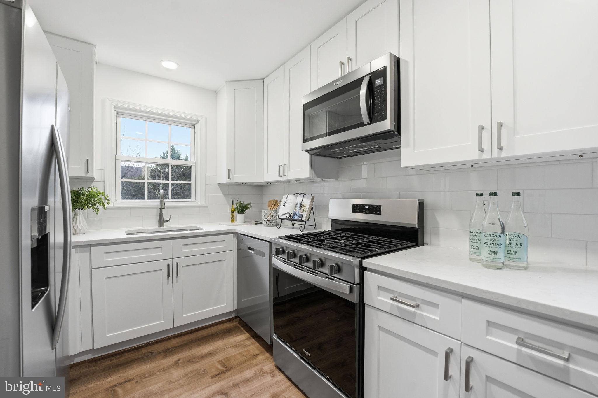 46944 TRUMPET CIRCLE