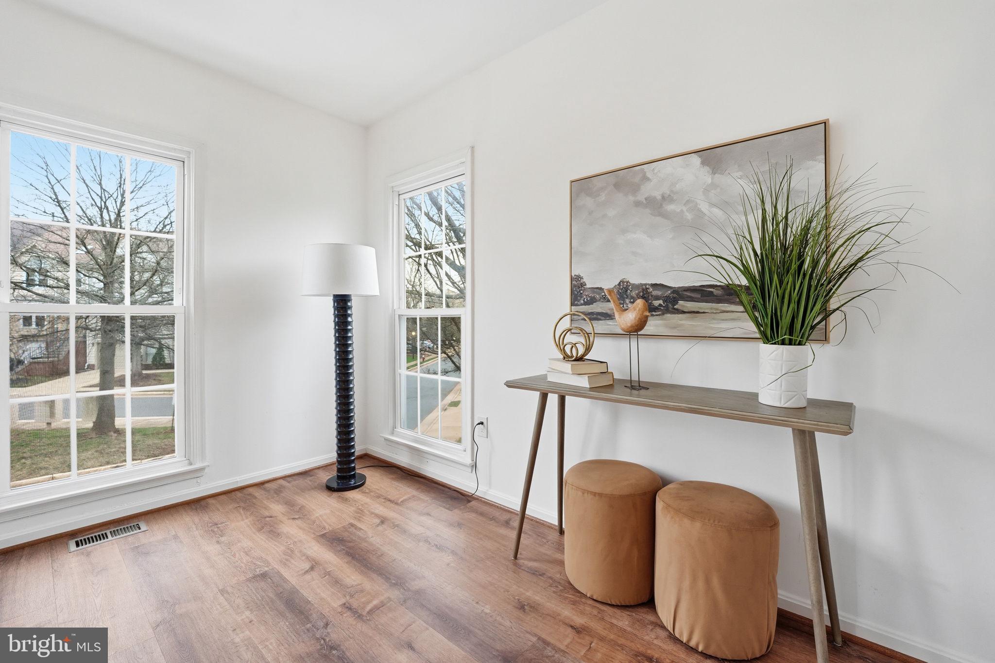 46944 TRUMPET CIRCLE