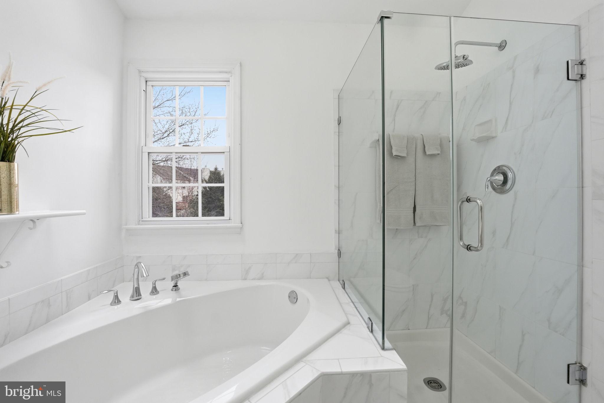 46944 TRUMPET CIRCLE