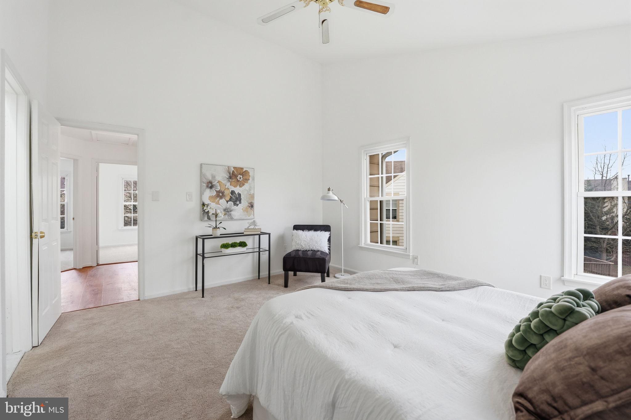 46944 TRUMPET CIRCLE