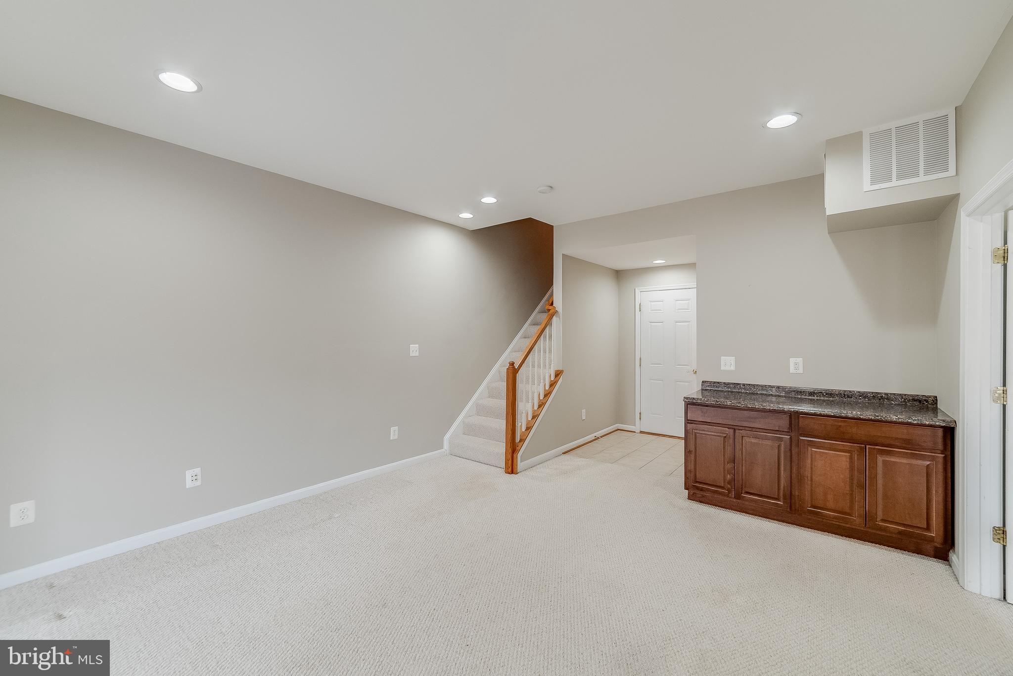 22072 AVONWORTH SQUARE