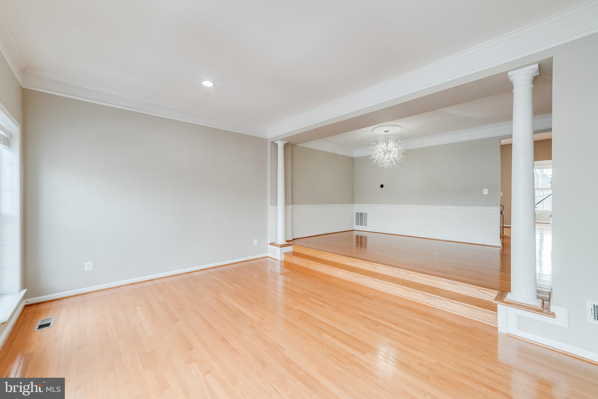 22072 AVONWORTH SQUARE