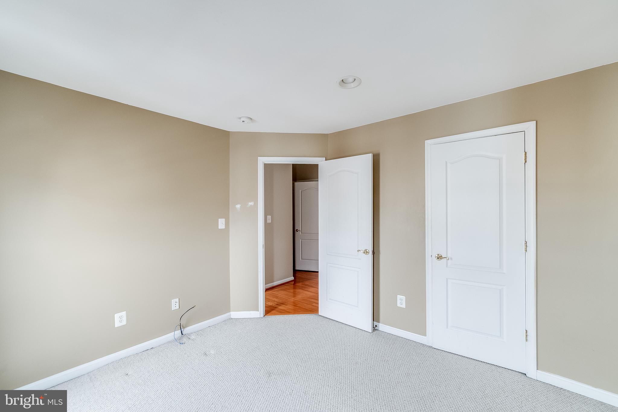 22072 AVONWORTH SQUARE