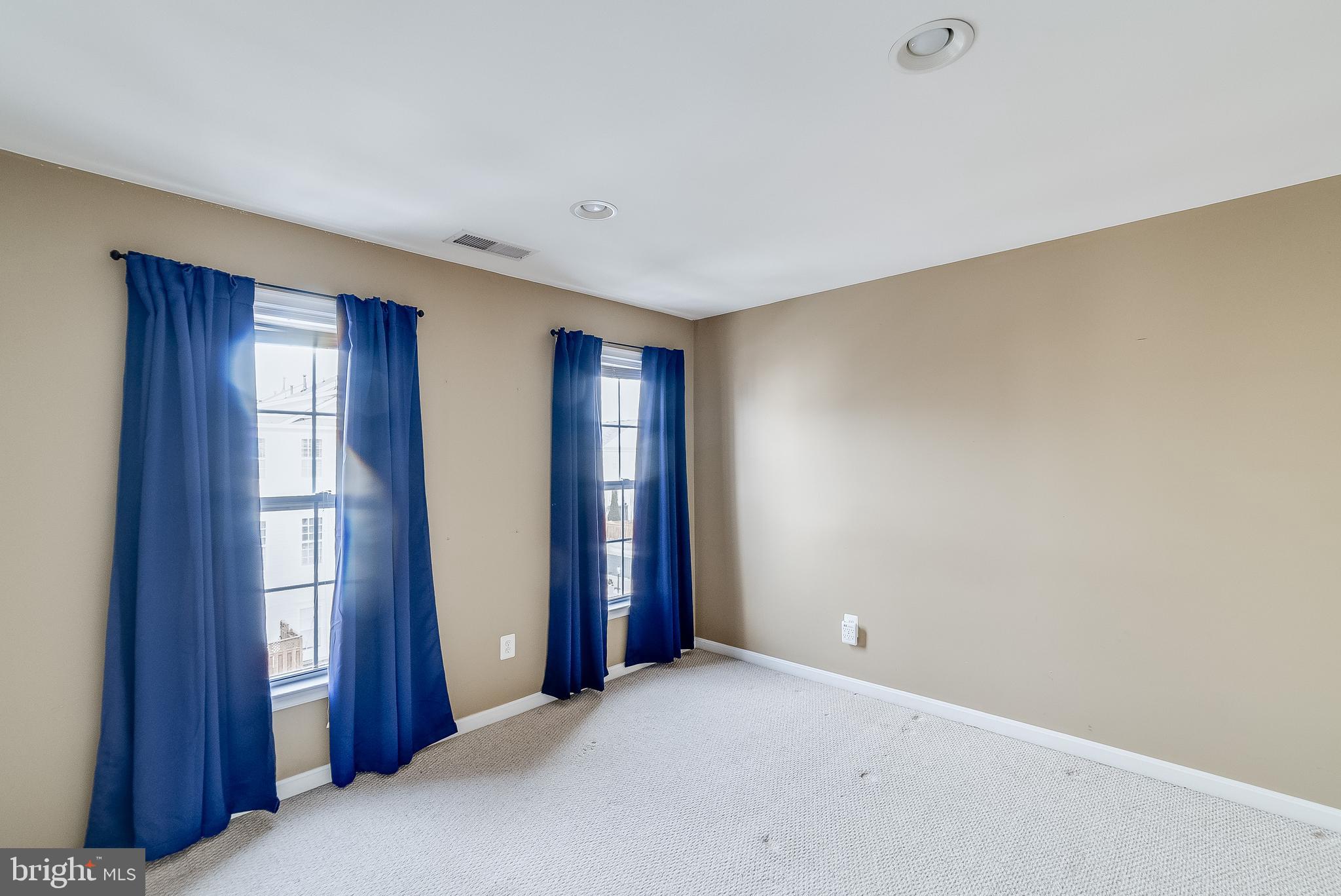 22072 AVONWORTH SQUARE