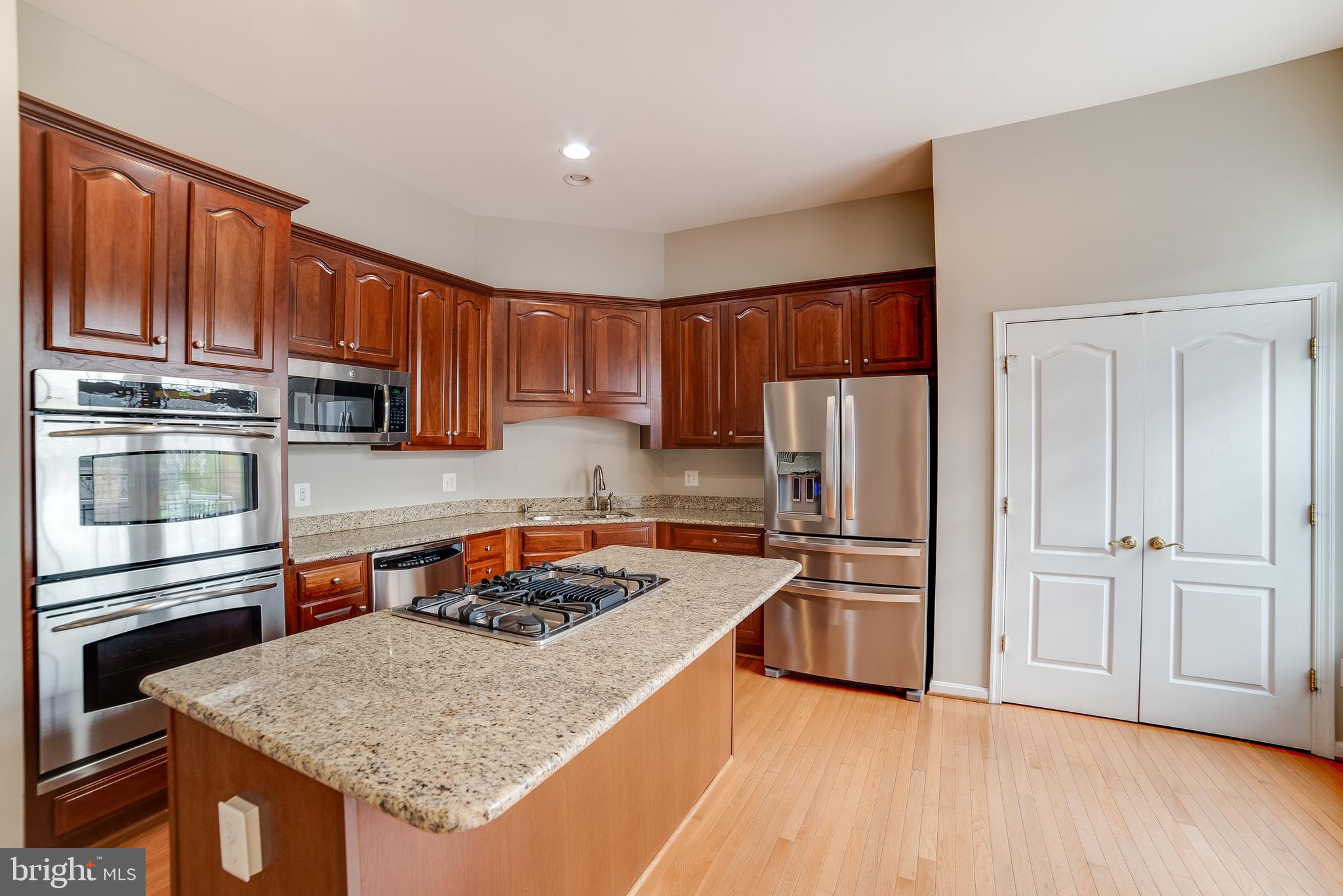 22072 AVONWORTH SQUARE