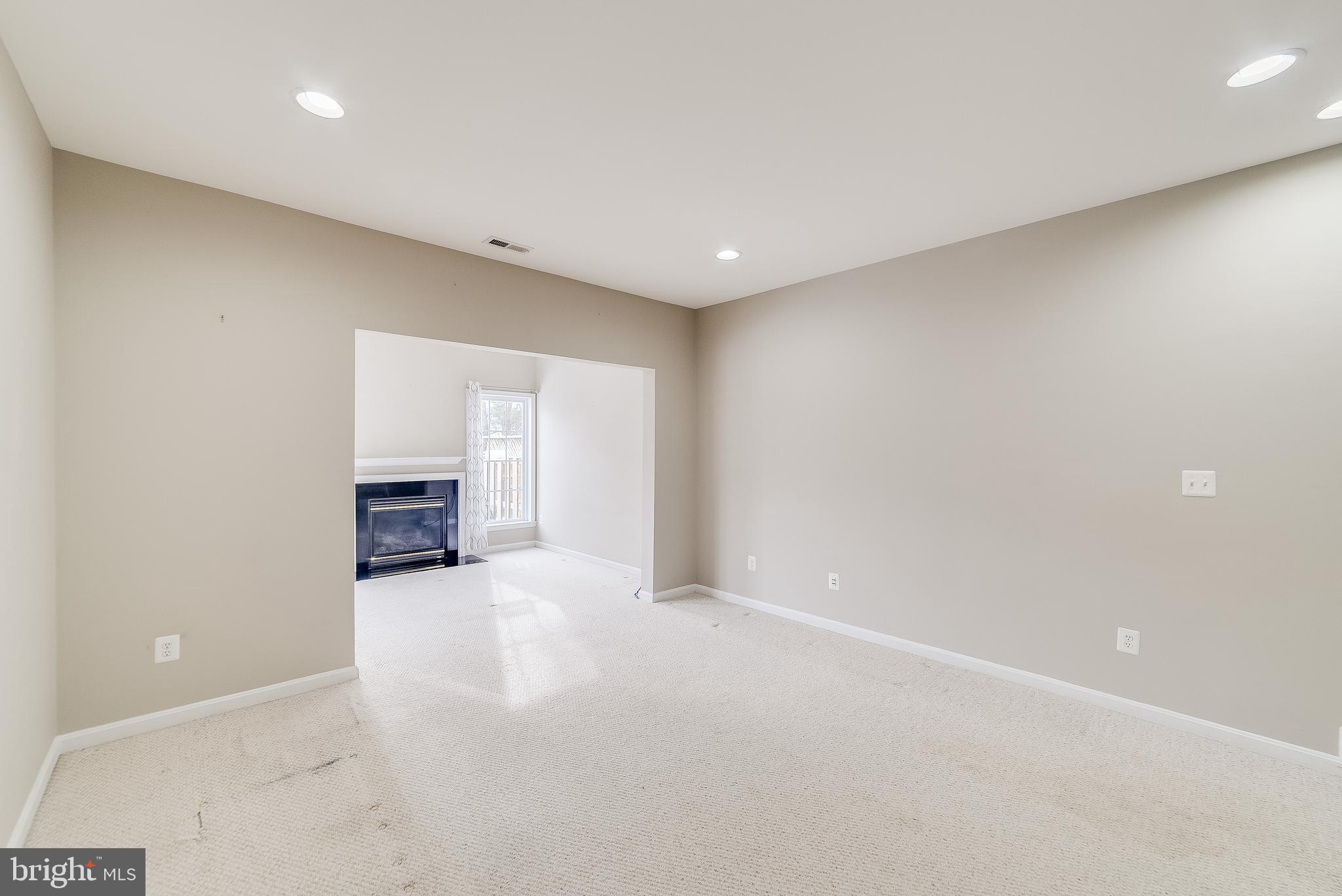 22072 AVONWORTH SQUARE