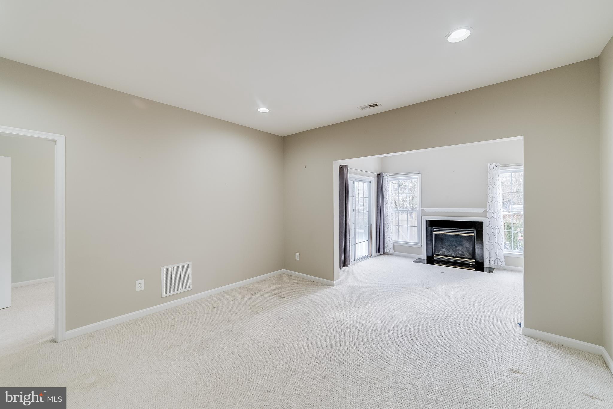 22072 AVONWORTH SQUARE