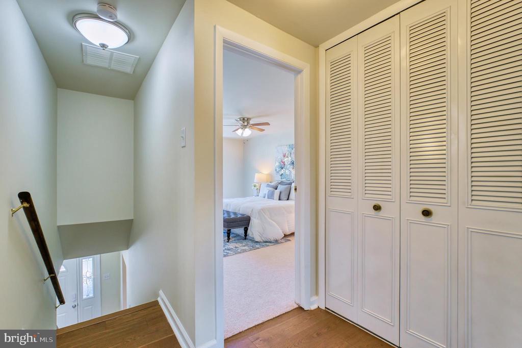 253 WILLOW TERRACE