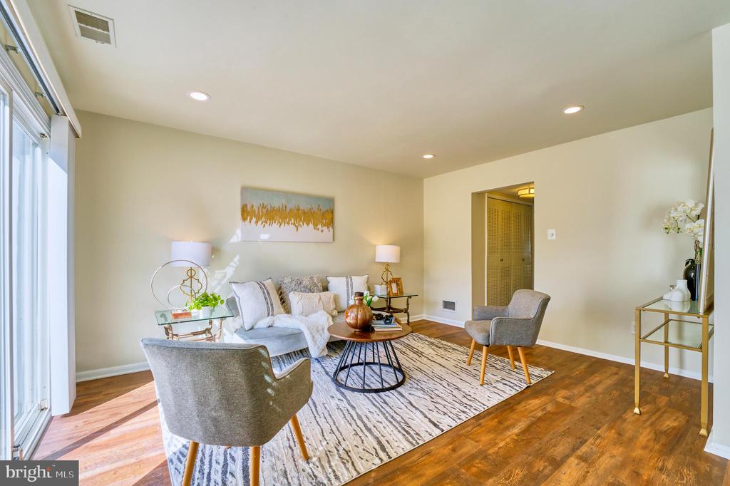 253 WILLOW TERRACE