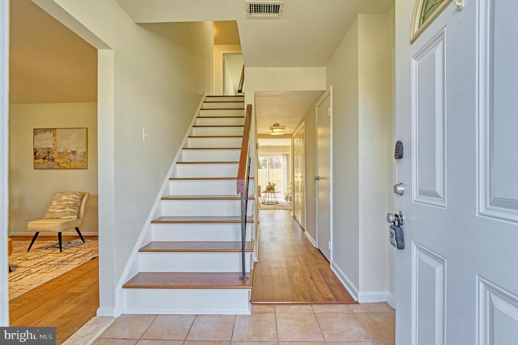 253 WILLOW TERRACE