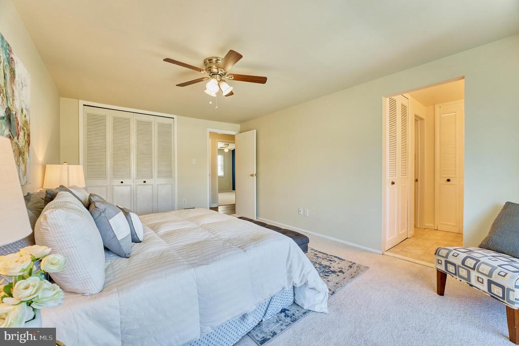 253 WILLOW TERRACE