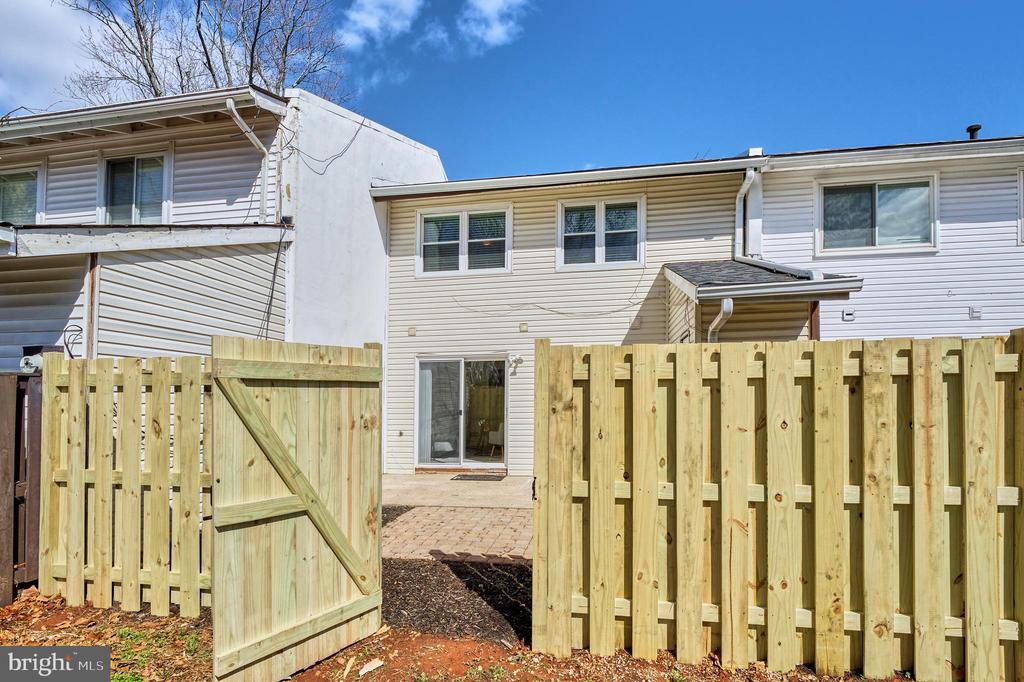253 WILLOW TERRACE