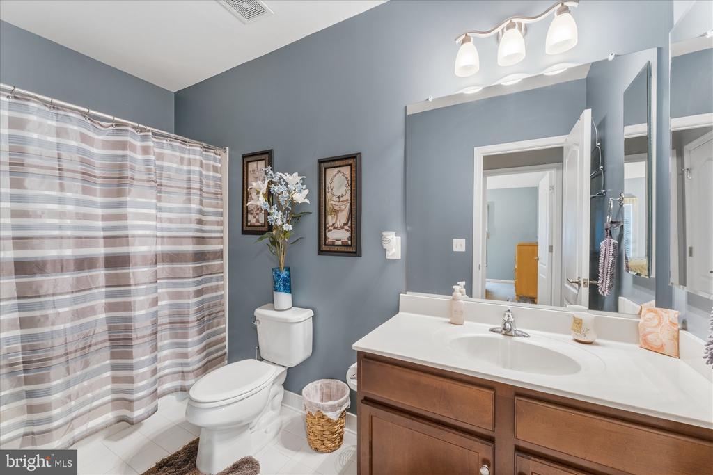 24618 SALMON RIVER PLACE
