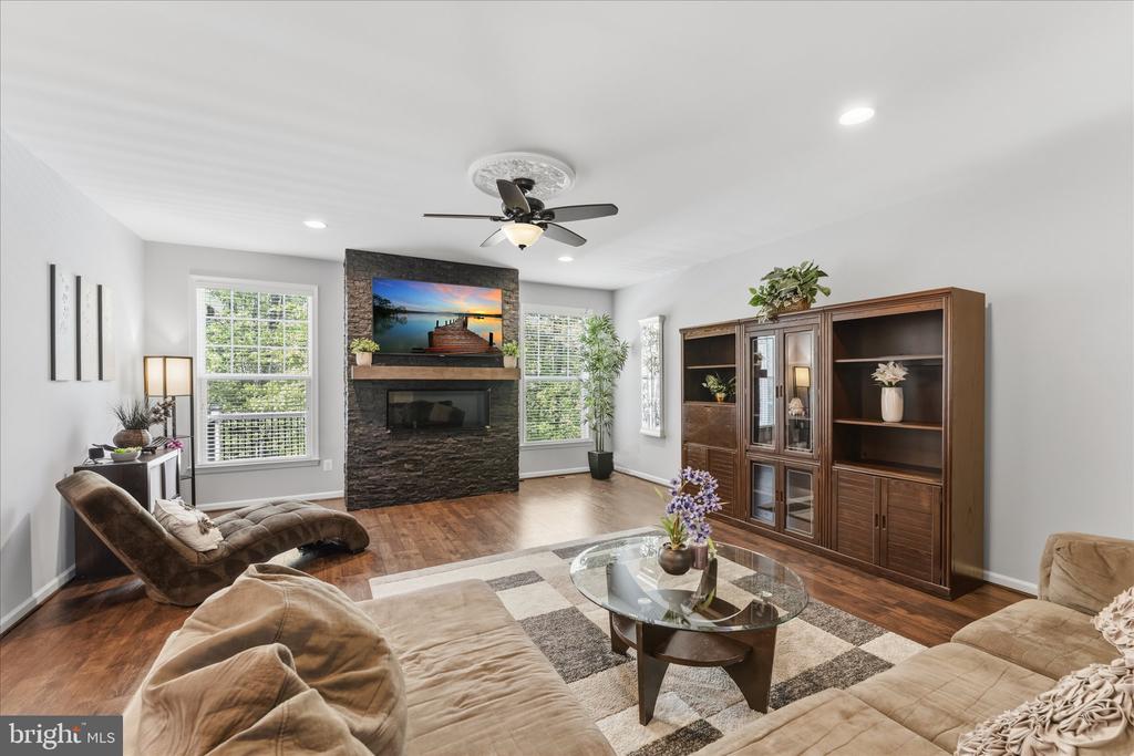 24618 SALMON RIVER PLACE