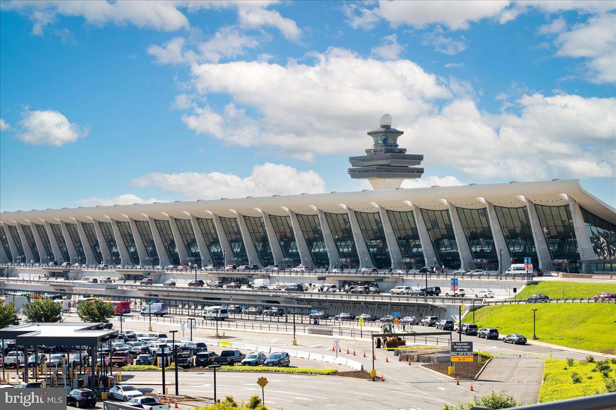 24932 SAWYER MILLS COURT