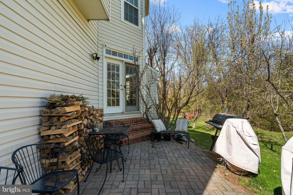 21824 WINGFOOT COURT