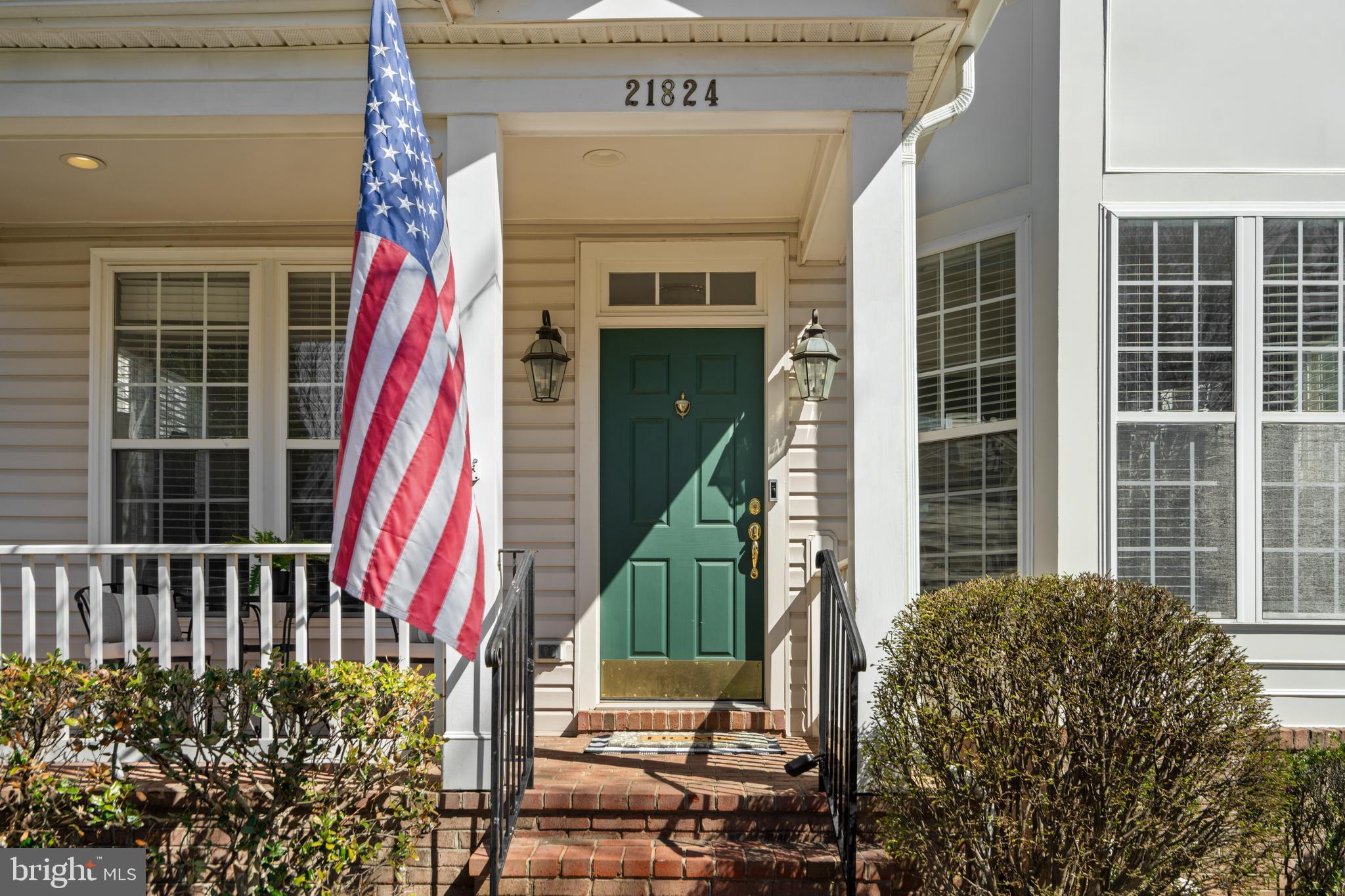 21824 WINGFOOT COURT