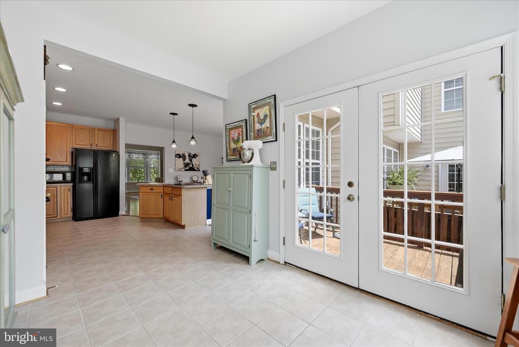 405 LEEDS RIDGE COURT