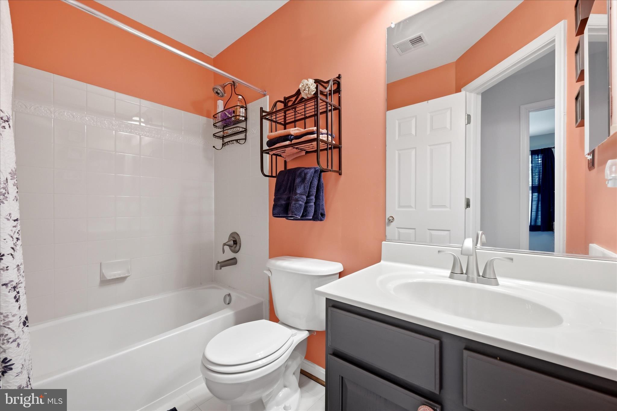 405 LEEDS RIDGE COURT