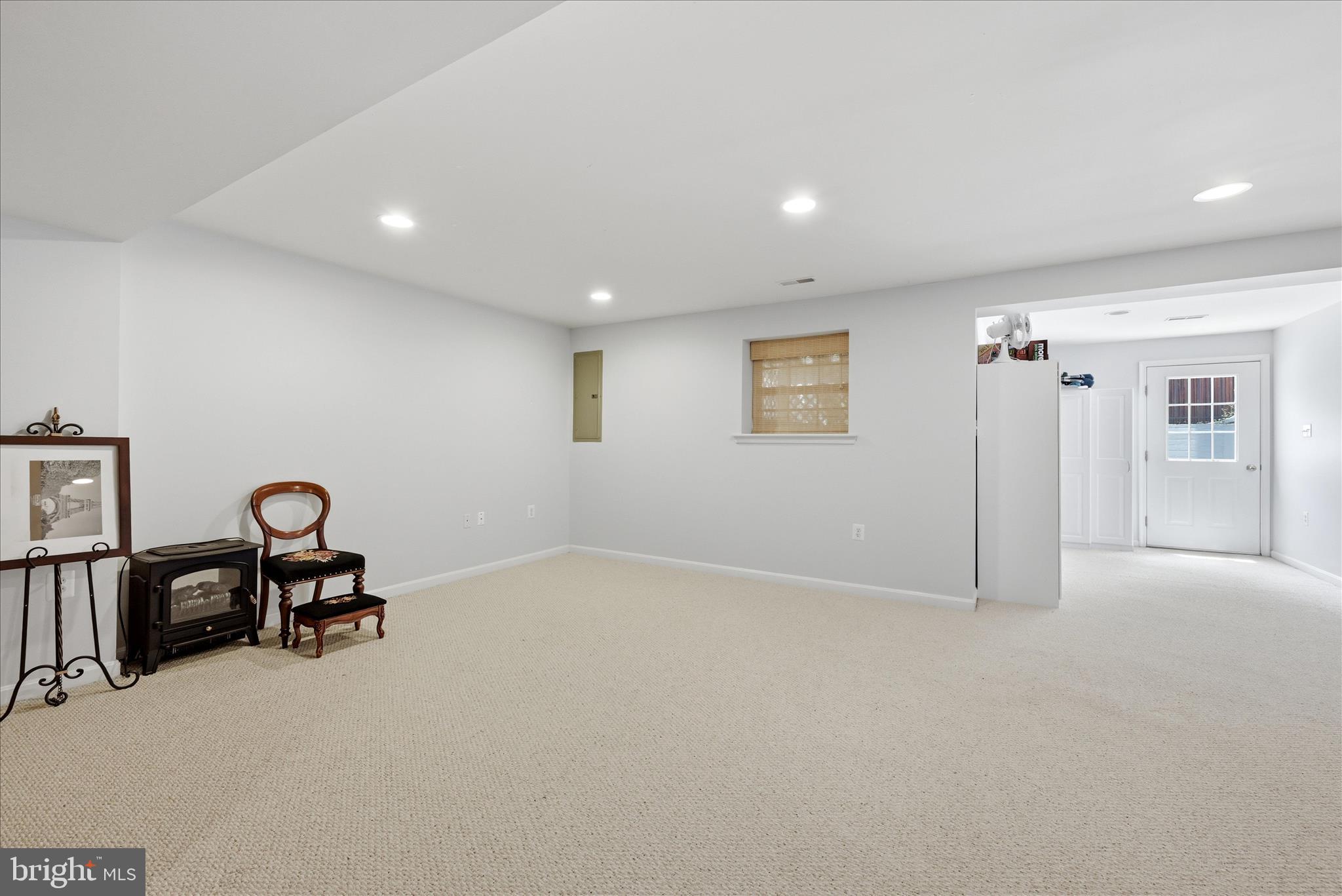 405 LEEDS RIDGE COURT
