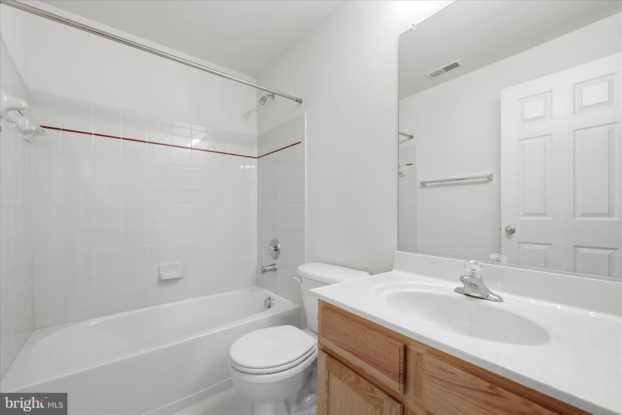405 LEEDS RIDGE COURT