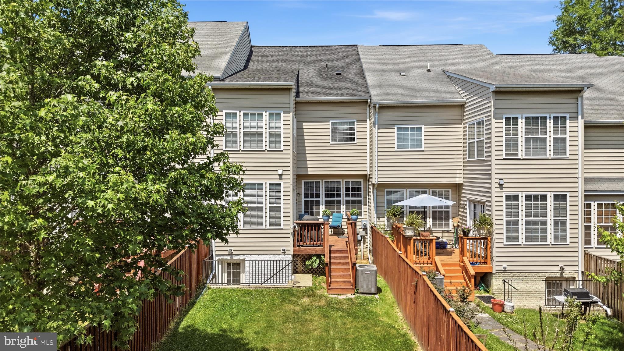 405 LEEDS RIDGE COURT
