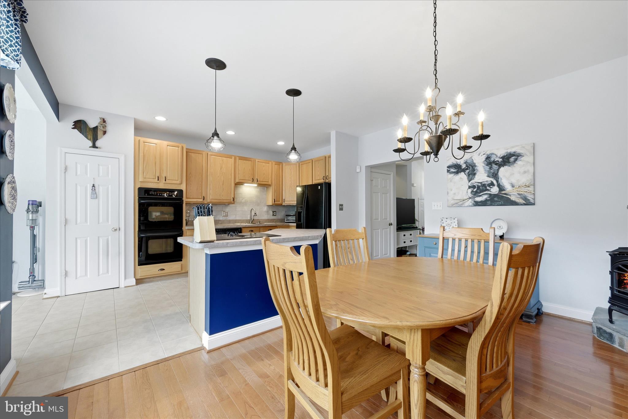 405 LEEDS RIDGE COURT