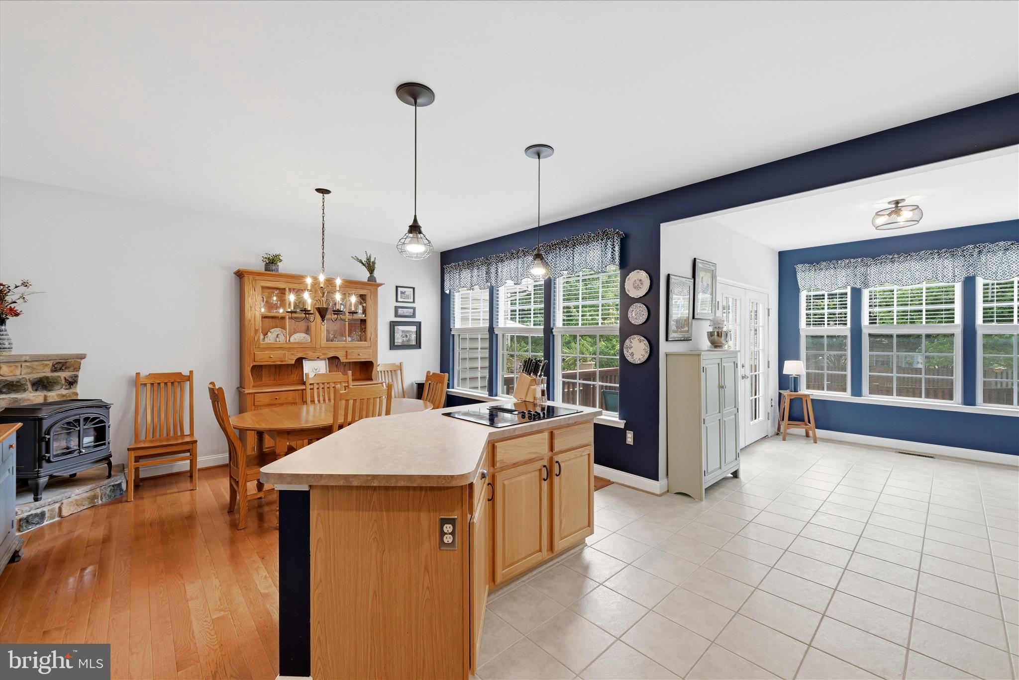 405 LEEDS RIDGE COURT