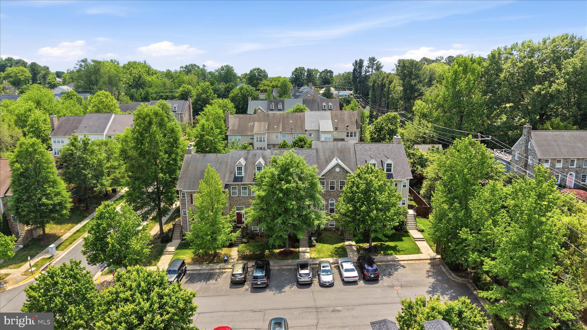 405 LEEDS RIDGE COURT