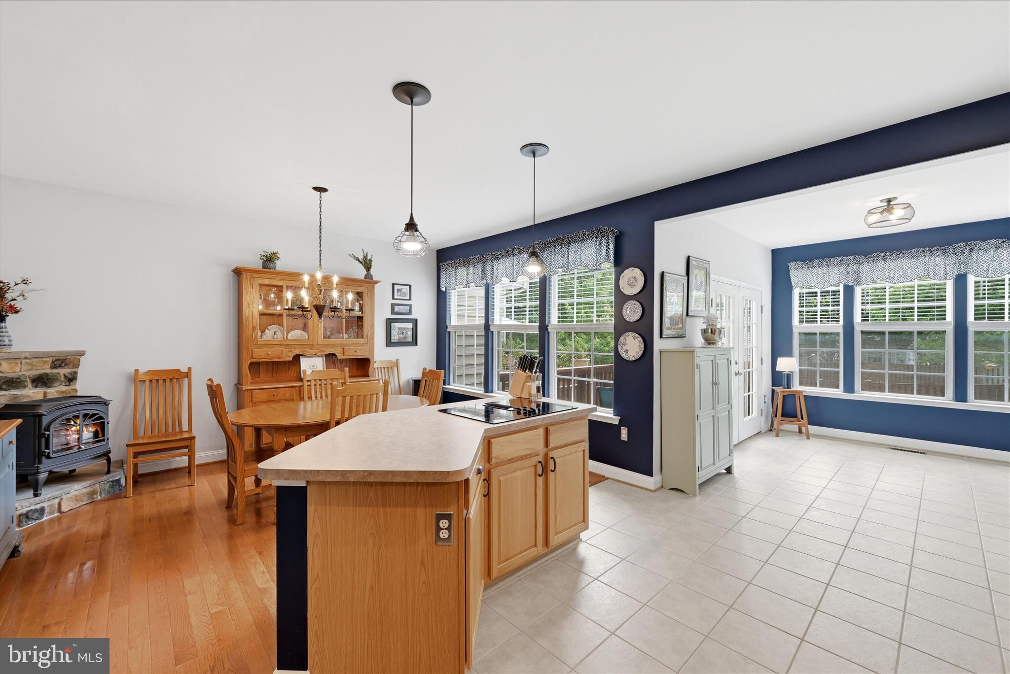 405 LEEDS RIDGE COURT