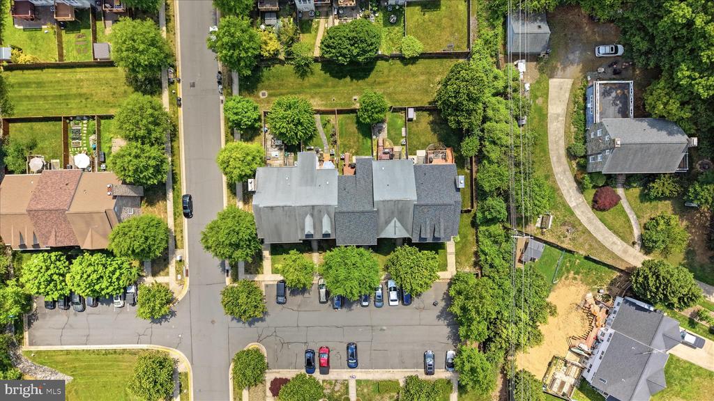 405 LEEDS RIDGE COURT