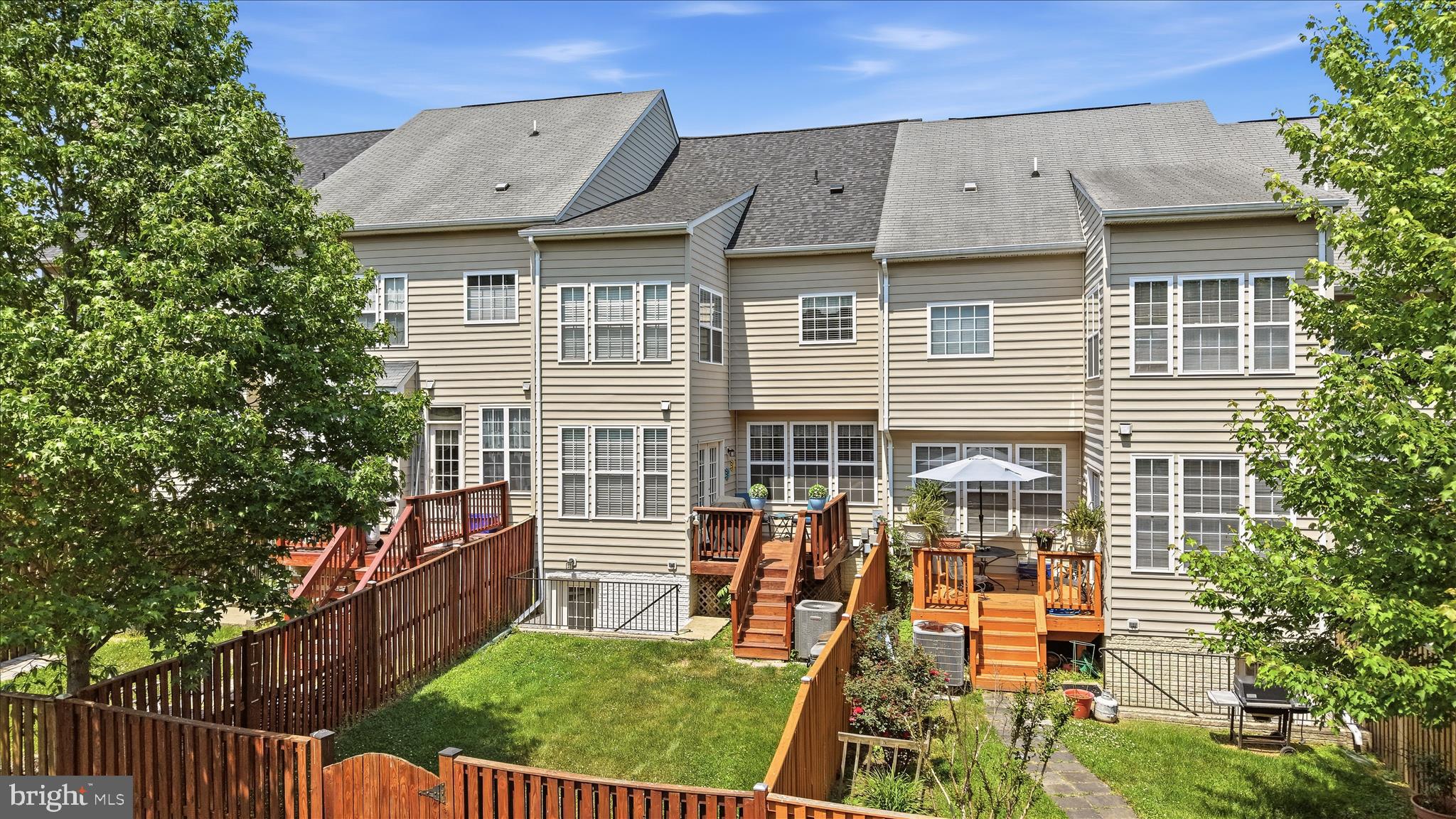 405 LEEDS RIDGE COURT