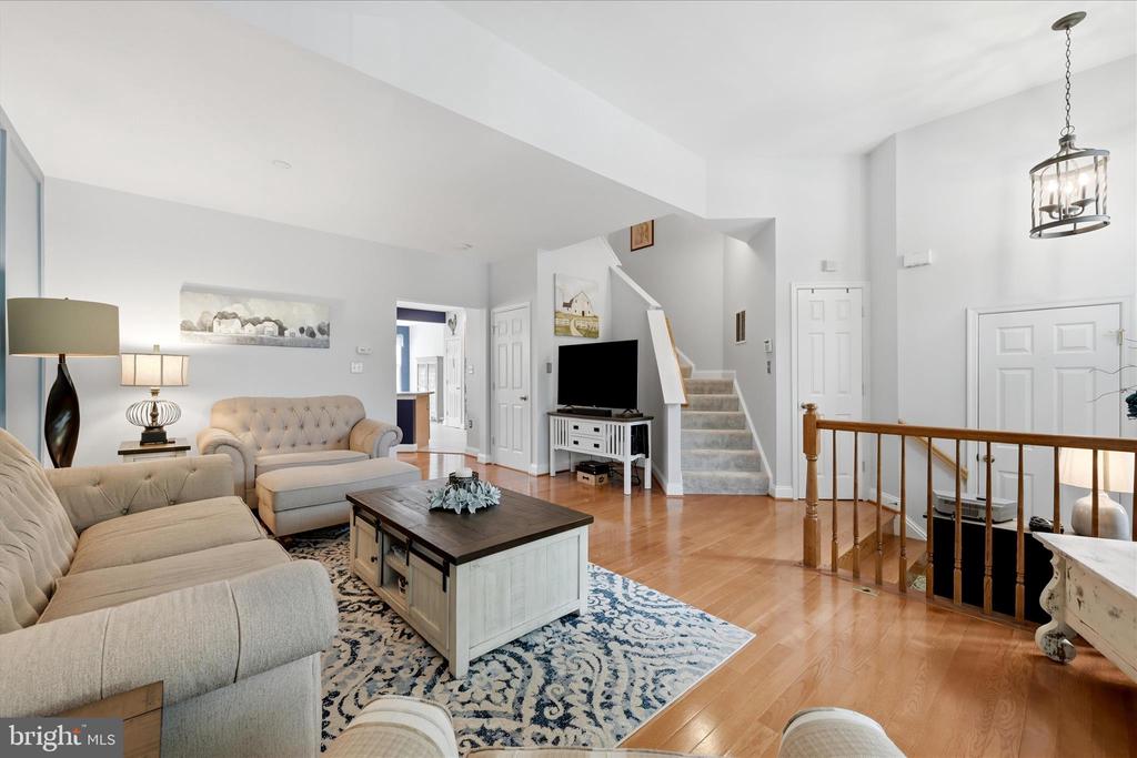 405 LEEDS RIDGE COURT