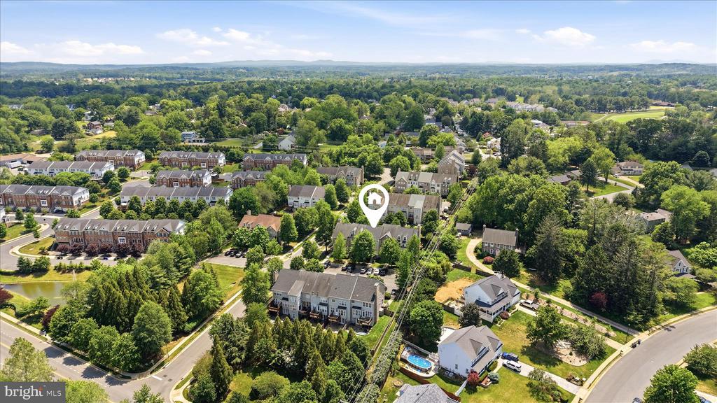 405 LEEDS RIDGE COURT