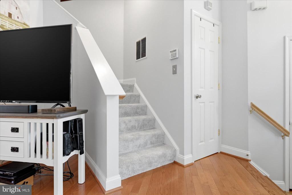 405 LEEDS RIDGE COURT
