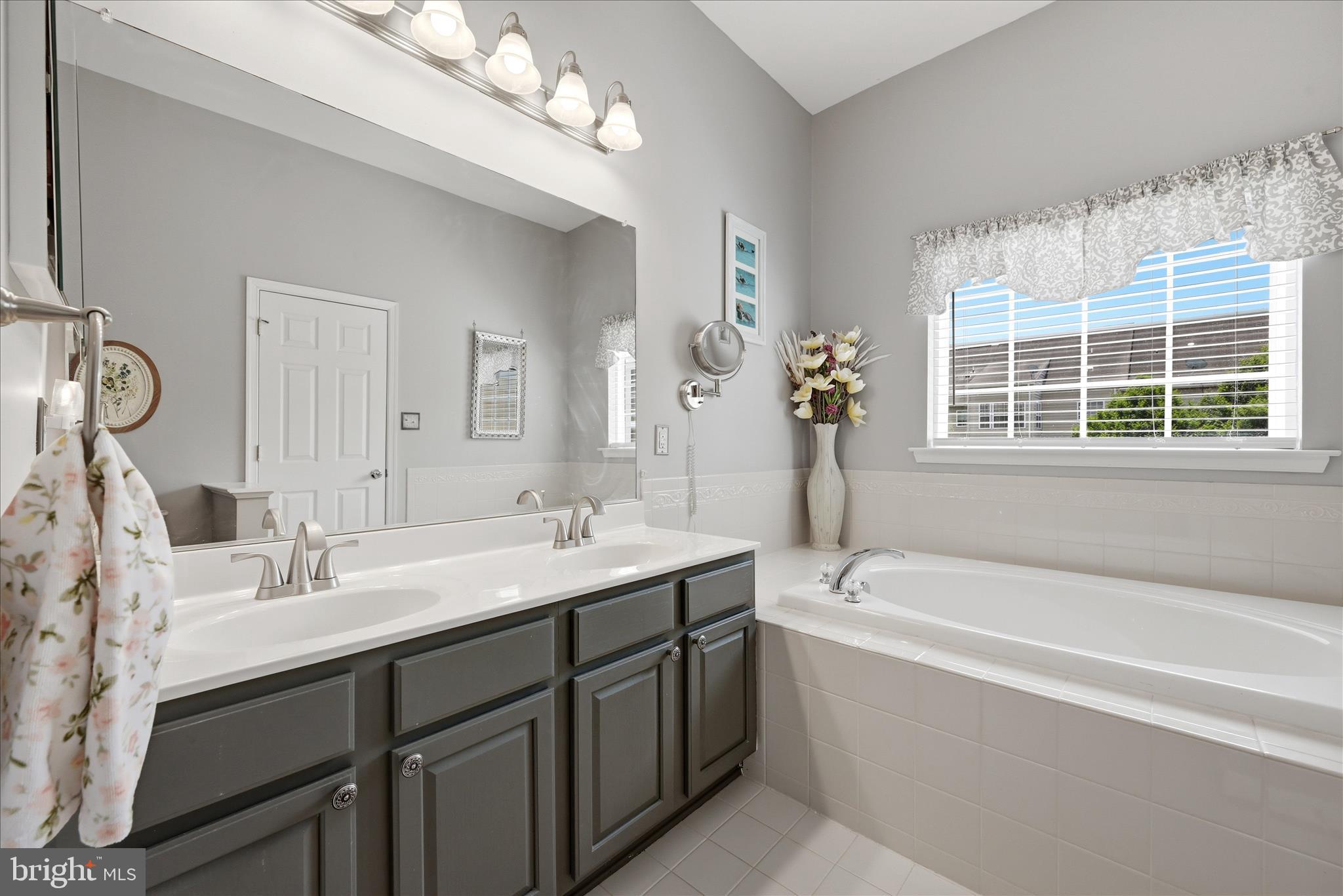 405 LEEDS RIDGE COURT