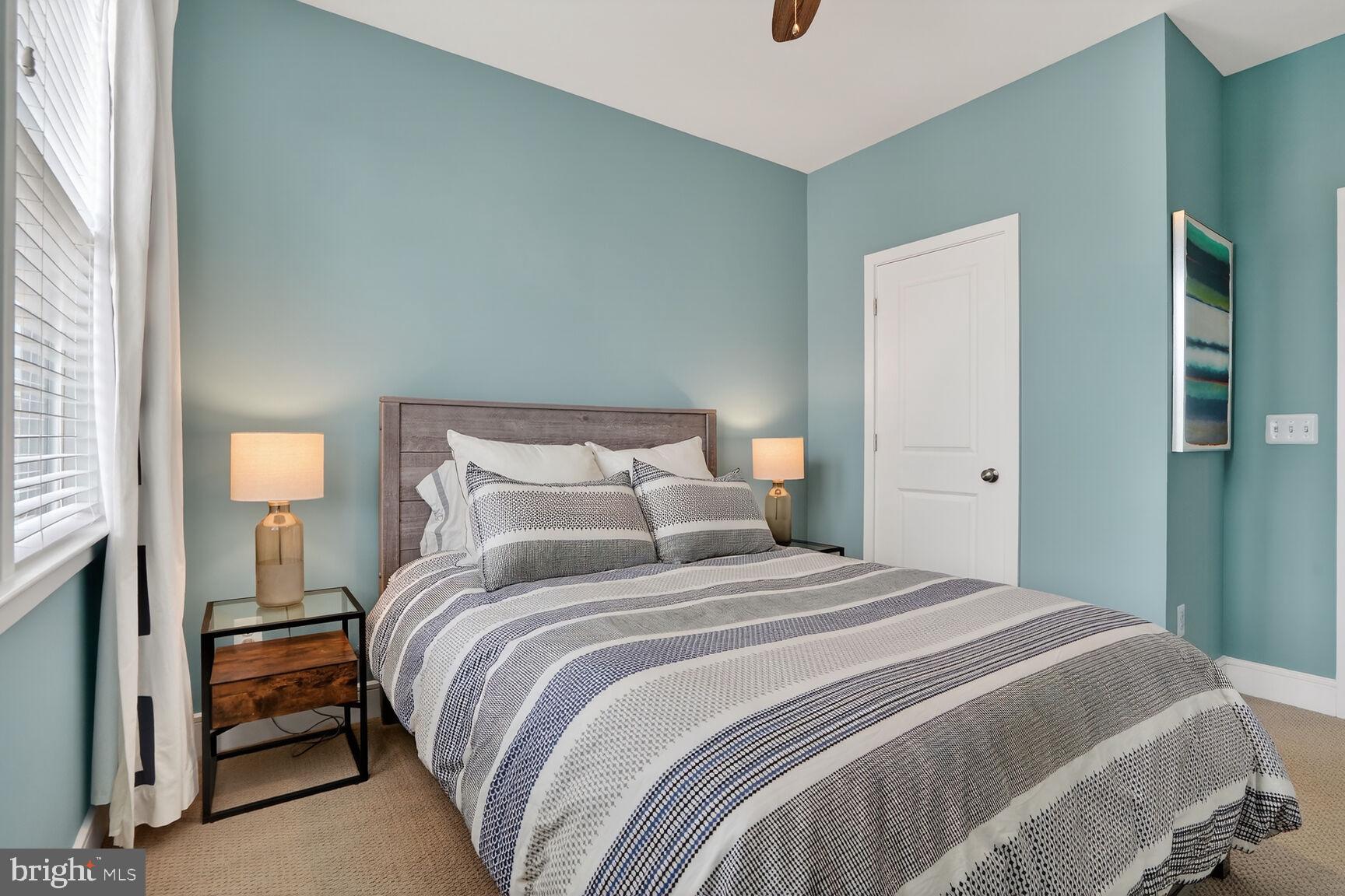 23048 LAVALLETTE SQUARE