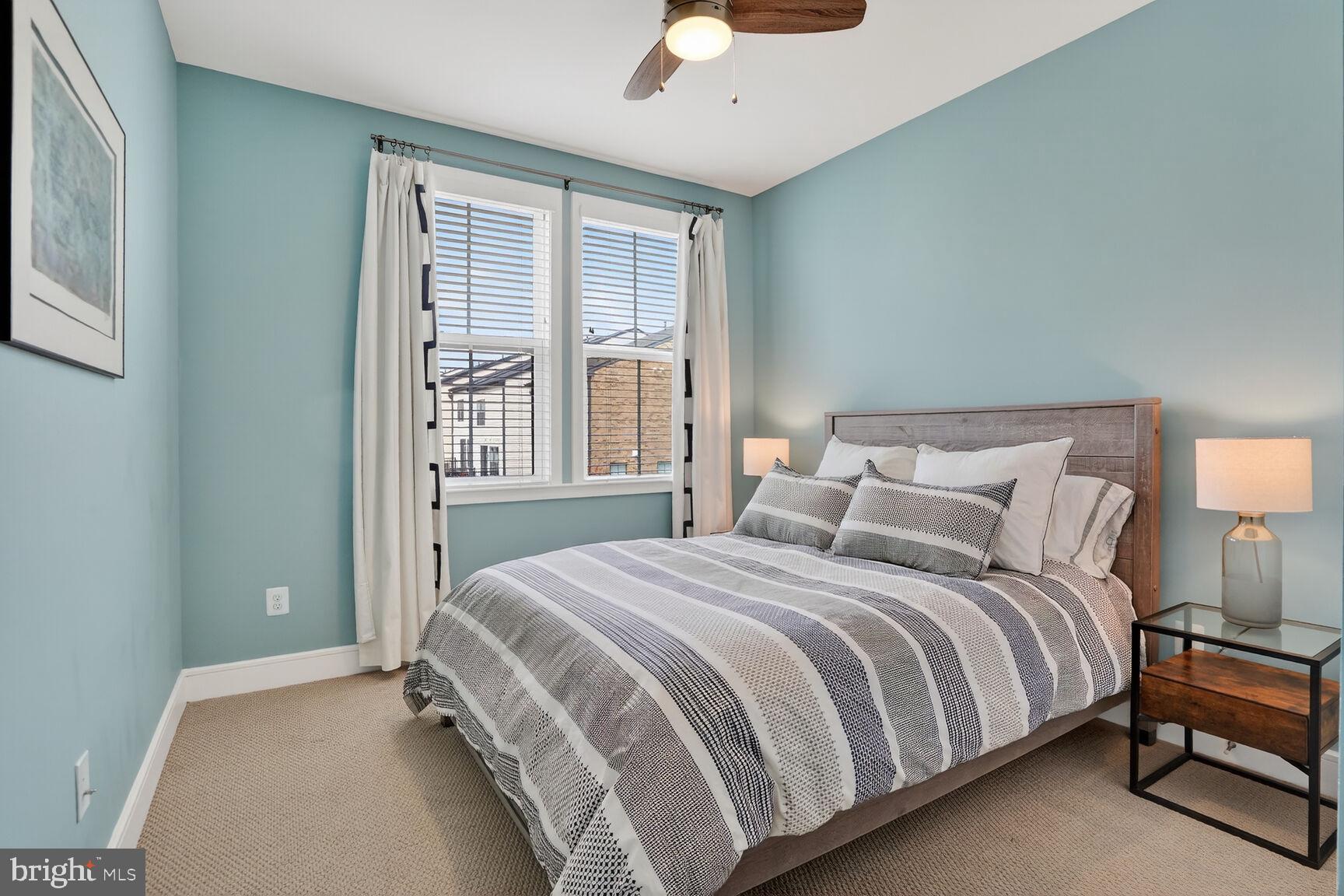 23048 LAVALLETTE SQUARE