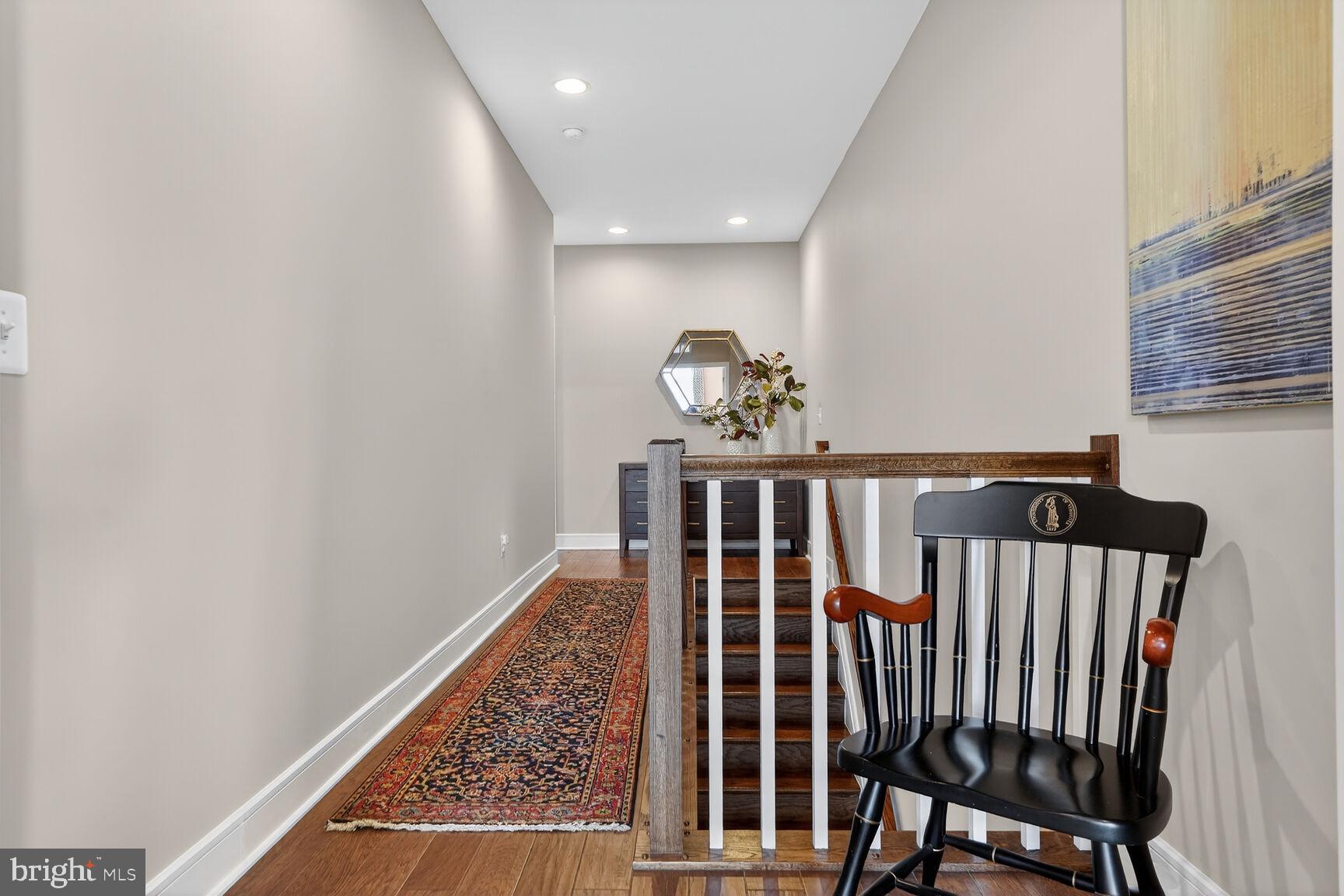 23048 LAVALLETTE SQUARE