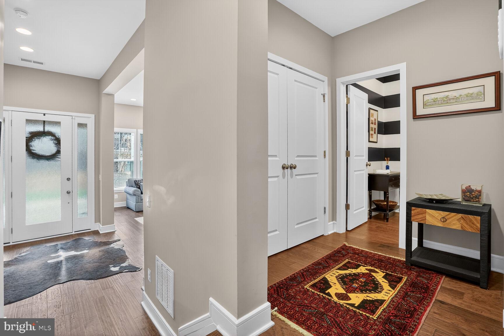 23048 LAVALLETTE SQUARE