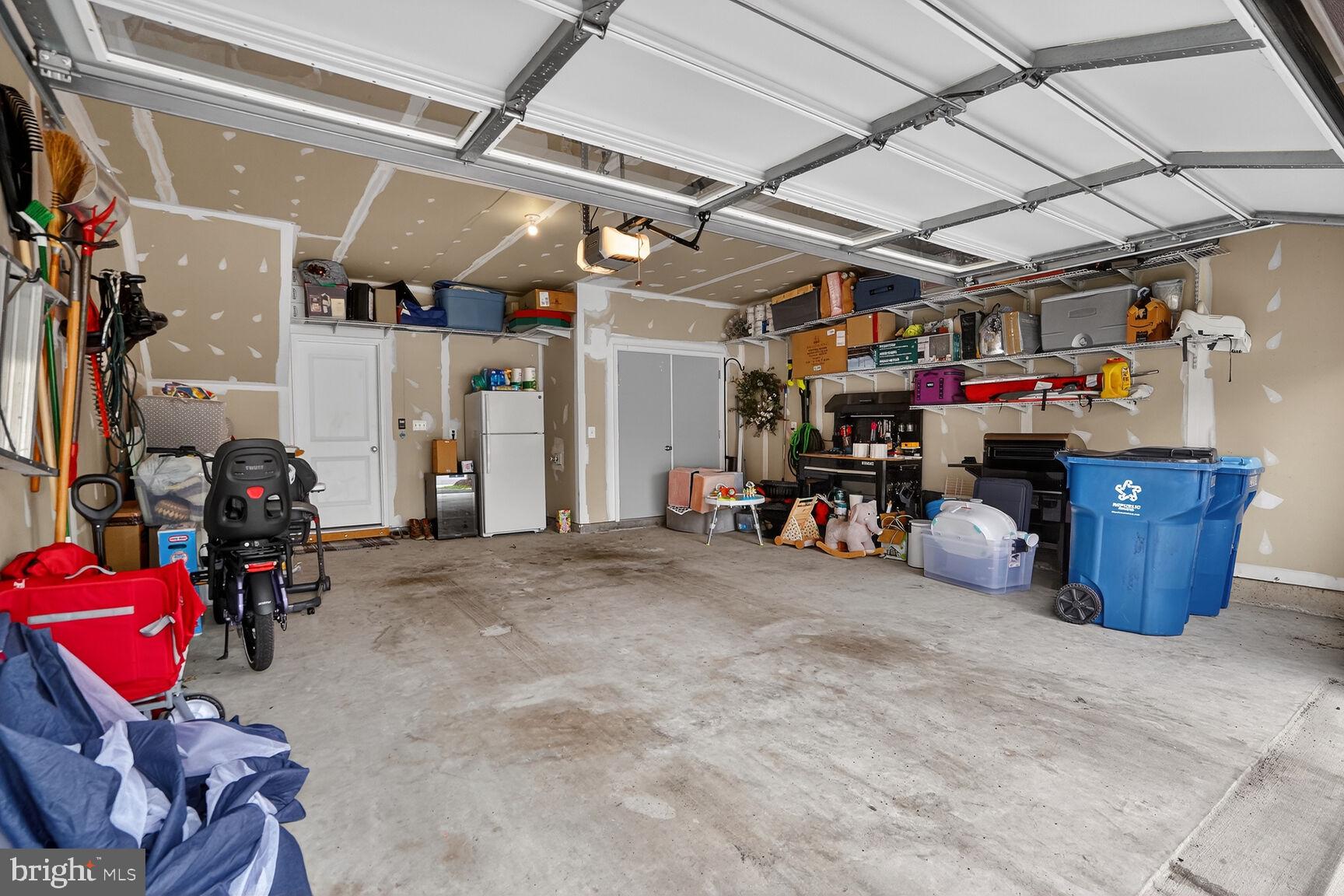 23048 LAVALLETTE SQUARE