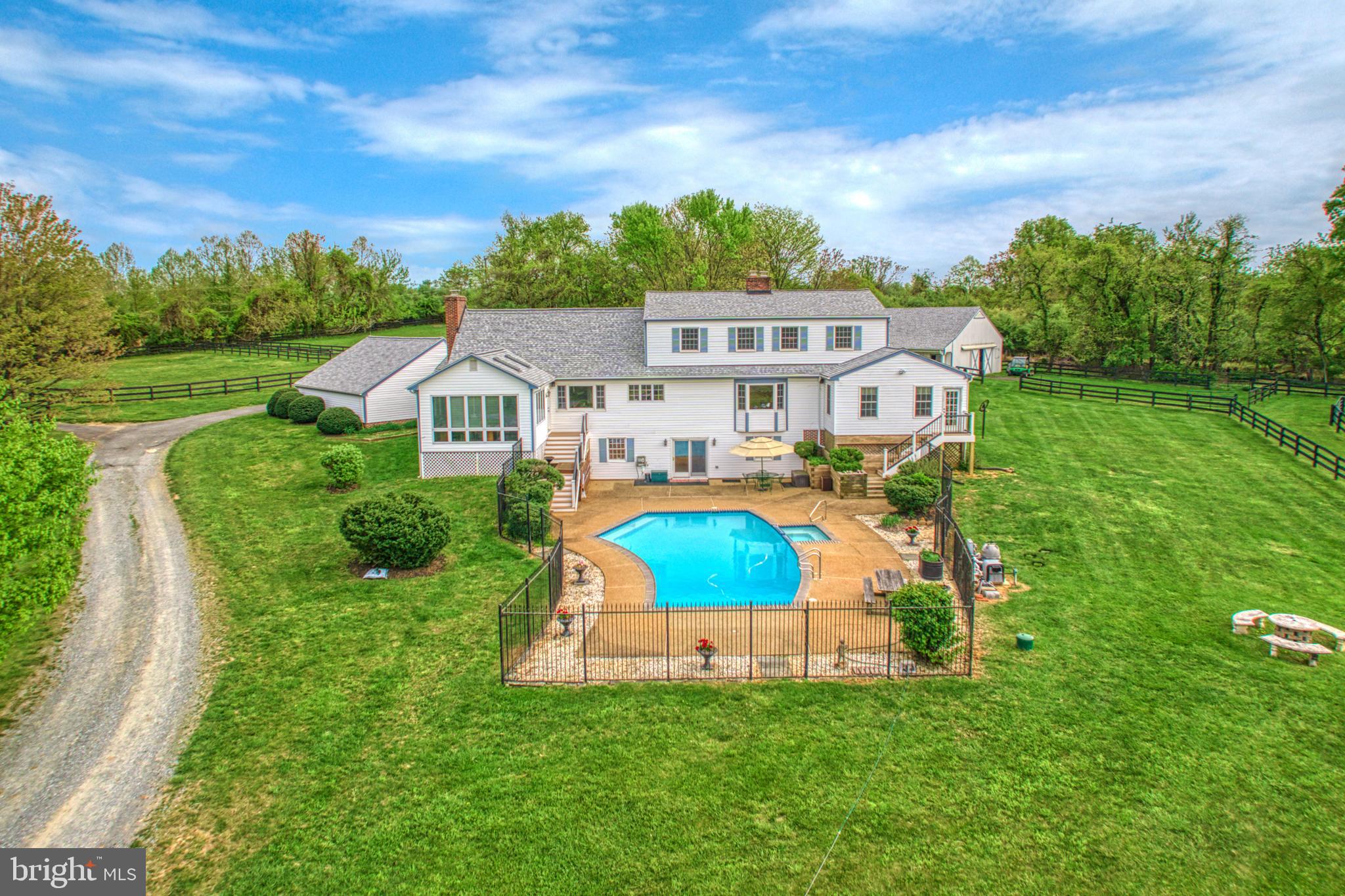 36181 FOXLORE FARM LANE