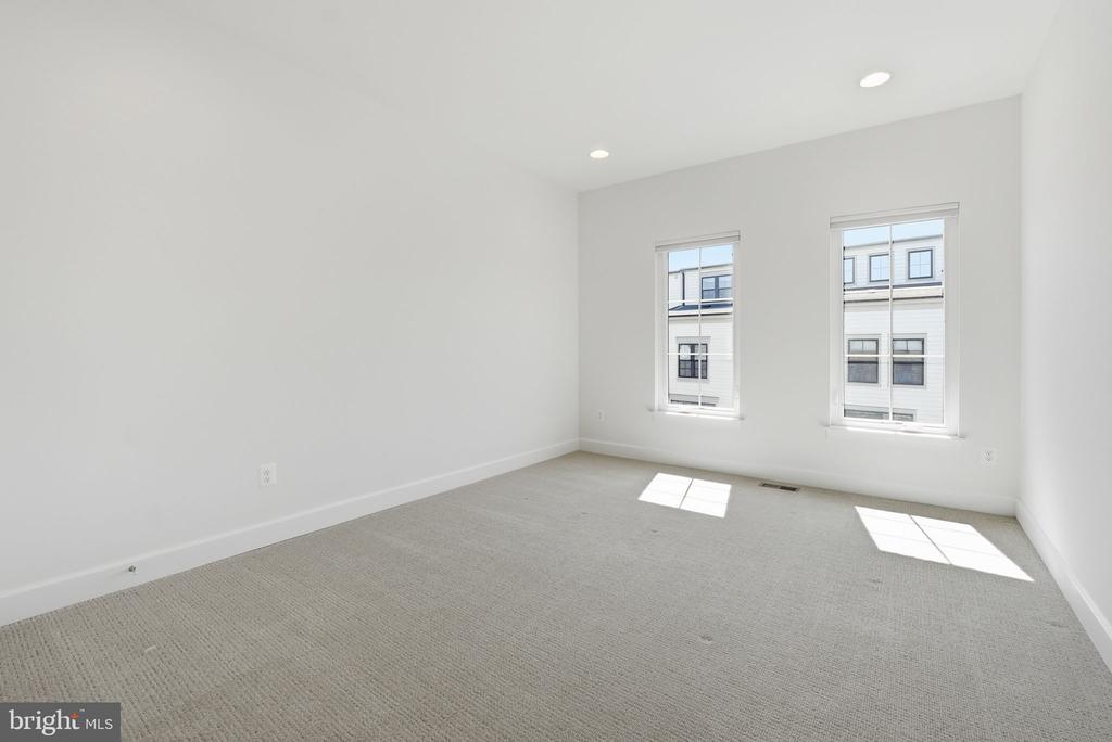 20230 TAFT TERRACE
