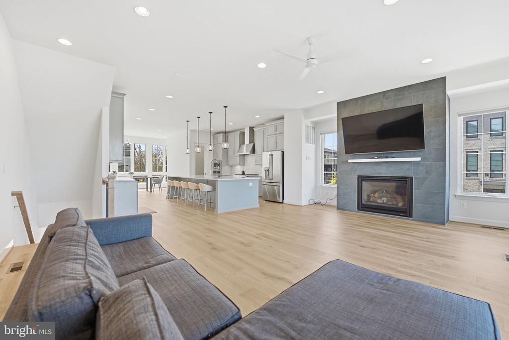 20230 TAFT TERRACE