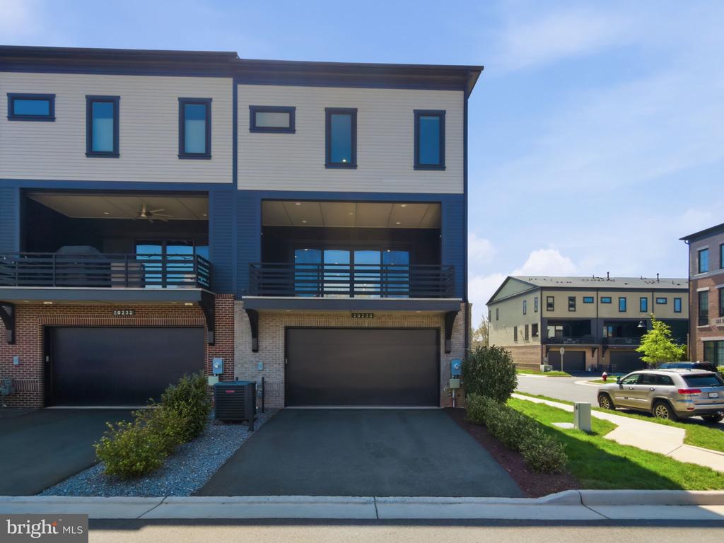 20230 TAFT TERRACE