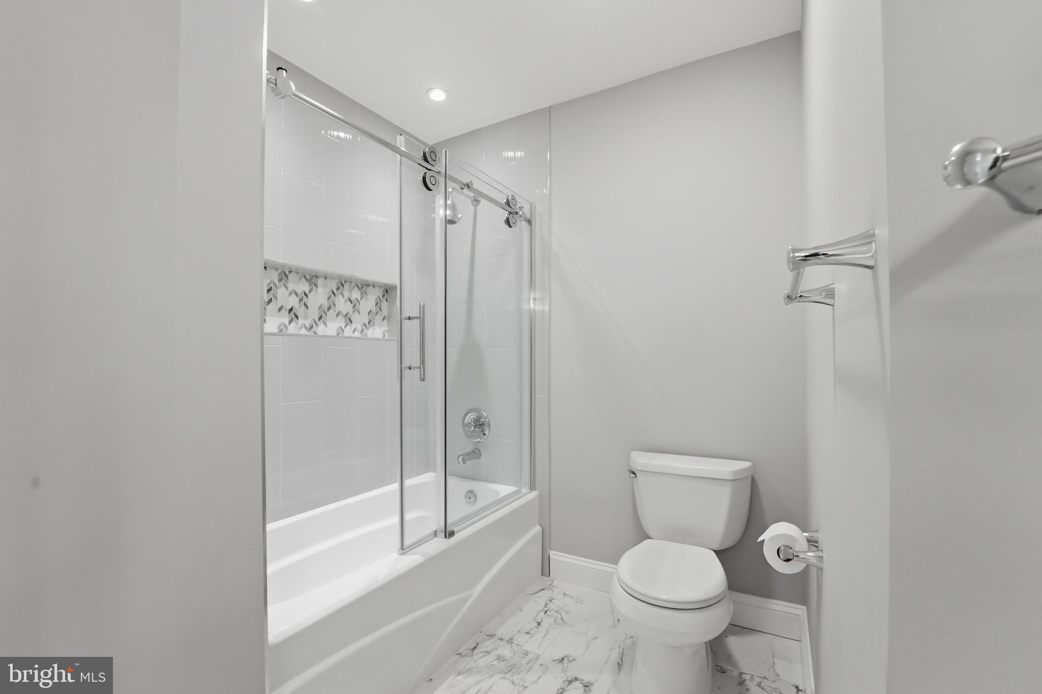 22826 COURTLAND PARK DRIVE