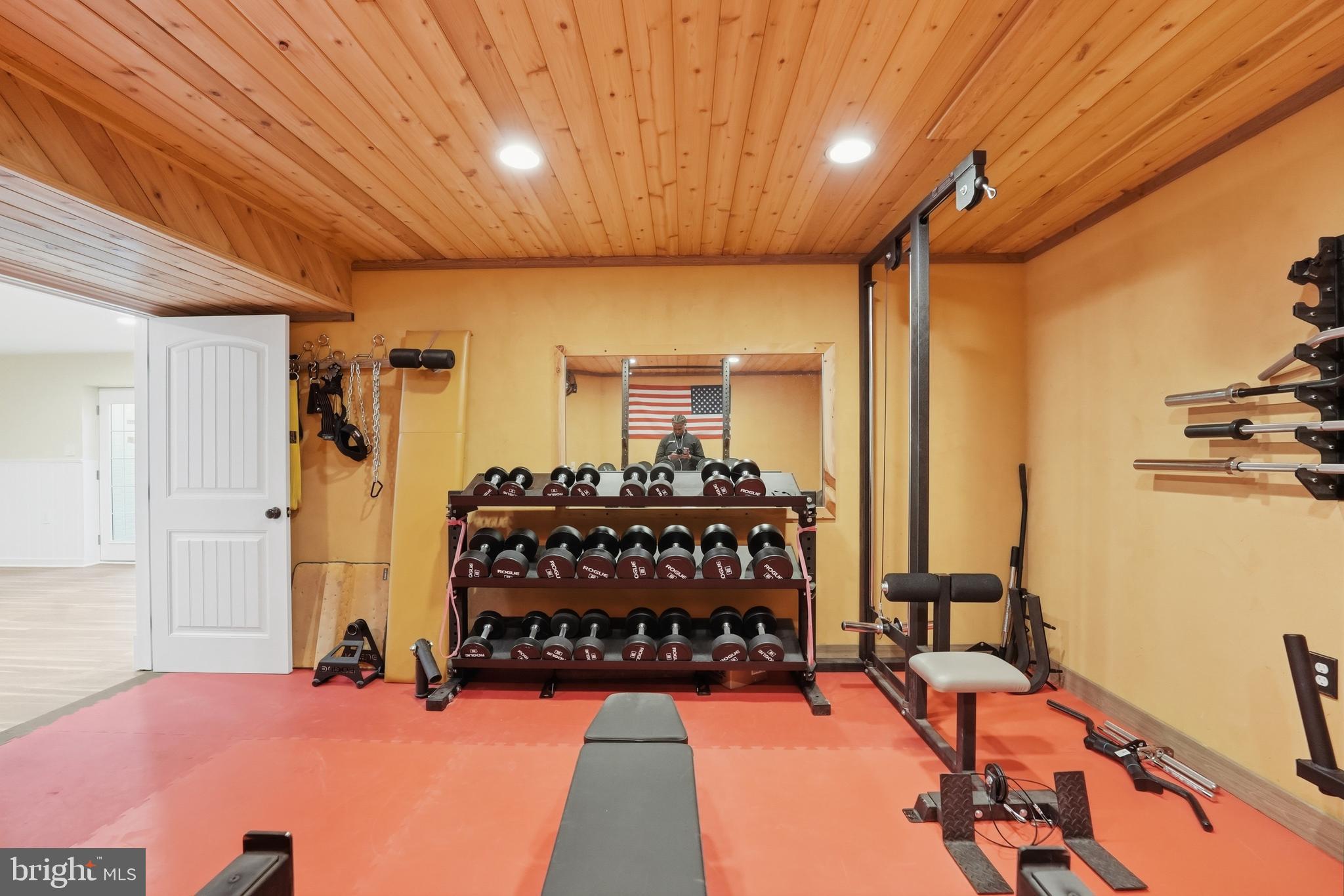 22826 COURTLAND PARK DRIVE